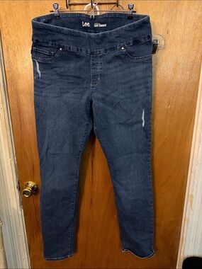 Lee Women's Pull On Straight Leg Denim in Dark Blue